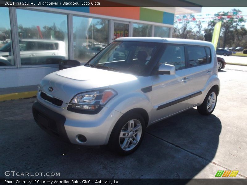 Bright Silver / Black Soul Logo Cloth 2011 Kia Soul +