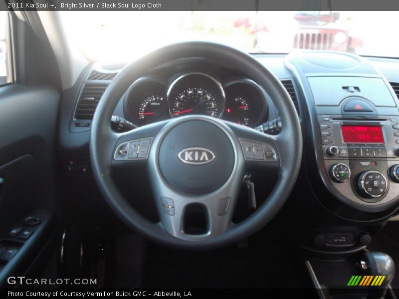 Bright Silver / Black Soul Logo Cloth 2011 Kia Soul +