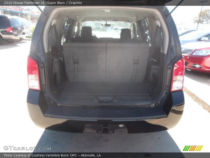 Super Black / Graphite 2010 Nissan Pathfinder LE