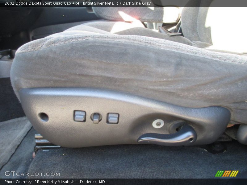 Bright Silver Metallic / Dark Slate Gray 2002 Dodge Dakota Sport Quad Cab 4x4