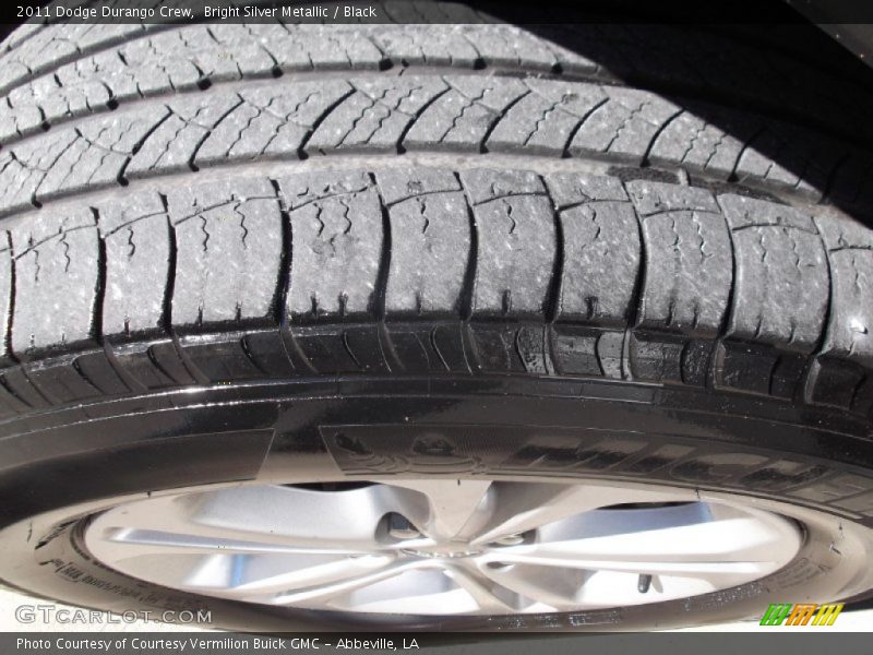 Bright Silver Metallic / Black 2011 Dodge Durango Crew