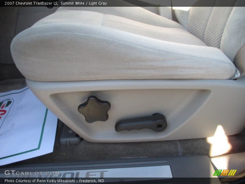 Summit White / Light Gray 2007 Chevrolet TrailBlazer LS