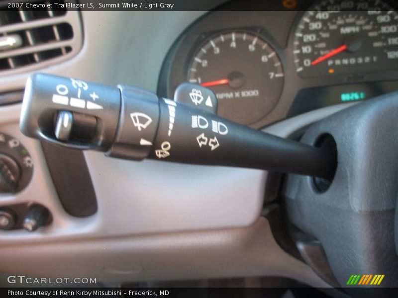 Summit White / Light Gray 2007 Chevrolet TrailBlazer LS