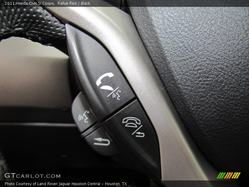 Controls of 2011 Civic Si Coupe