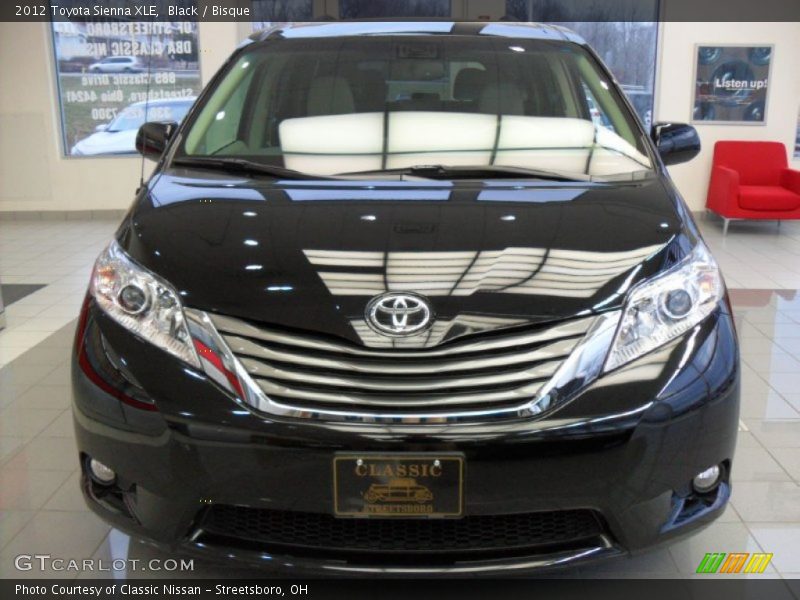 Black / Bisque 2012 Toyota Sienna XLE