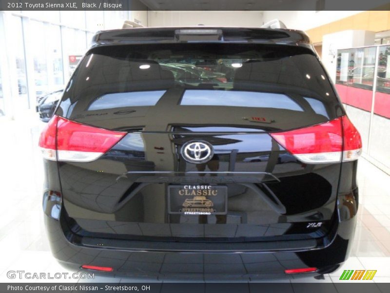 Black / Bisque 2012 Toyota Sienna XLE