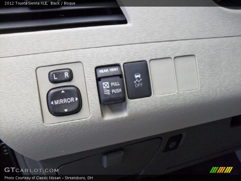 Black / Bisque 2012 Toyota Sienna XLE