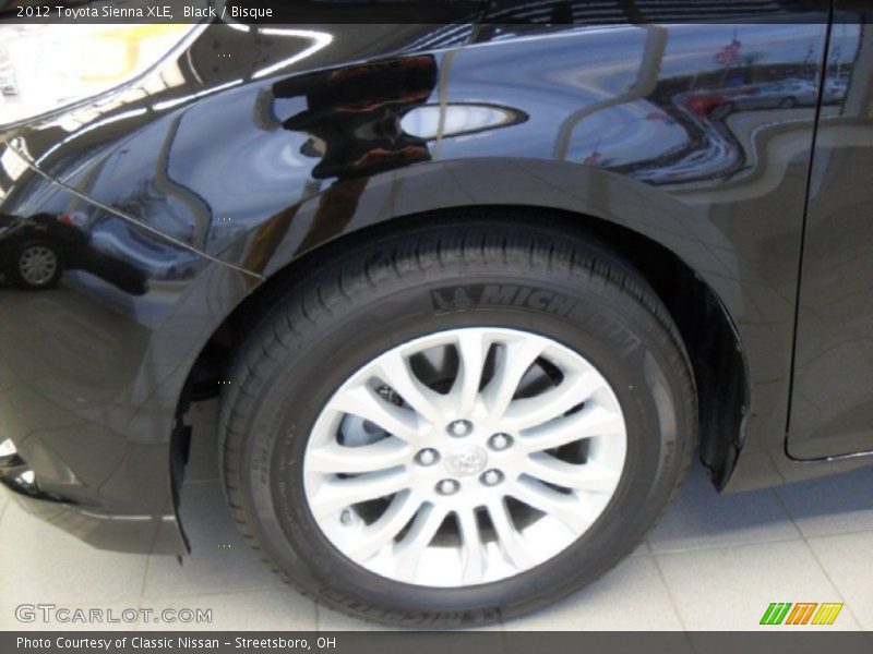 Black / Bisque 2012 Toyota Sienna XLE