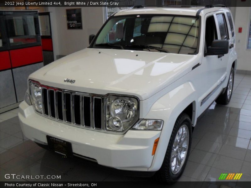 Bright White / Dark Slate Gray 2012 Jeep Liberty Limited 4x4