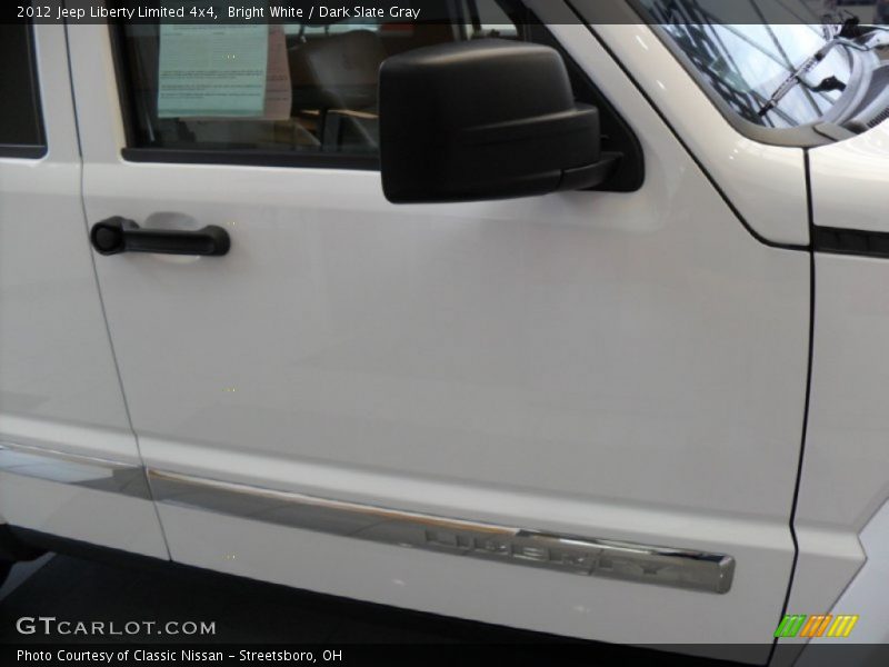 Bright White / Dark Slate Gray 2012 Jeep Liberty Limited 4x4