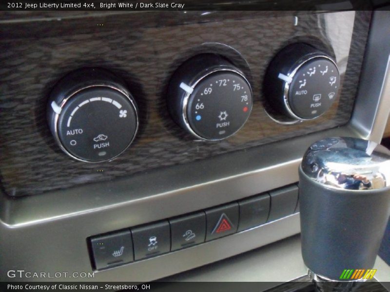 Bright White / Dark Slate Gray 2012 Jeep Liberty Limited 4x4
