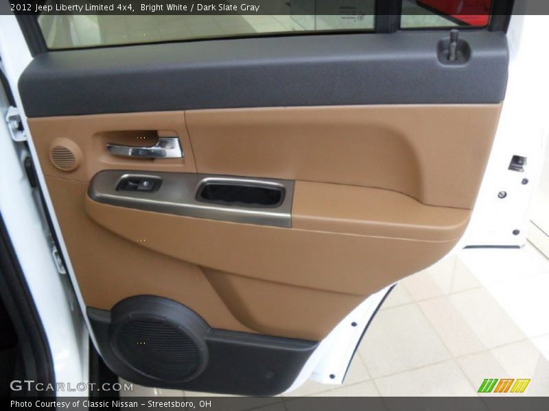 Bright White / Dark Slate Gray 2012 Jeep Liberty Limited 4x4