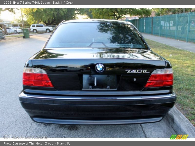 Black II / Grey 1998 BMW 7 Series 740iL Sedan