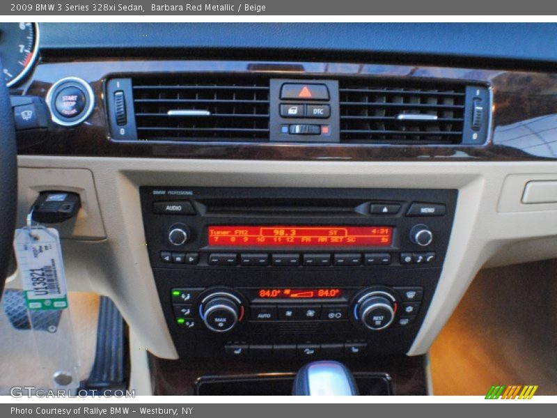 Controls of 2009 3 Series 328xi Sedan