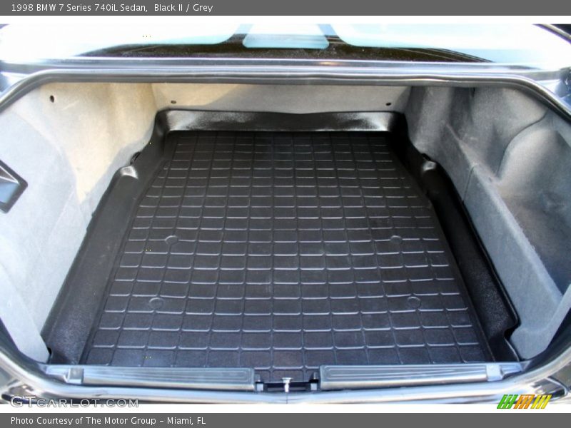  1998 7 Series 740iL Sedan Trunk