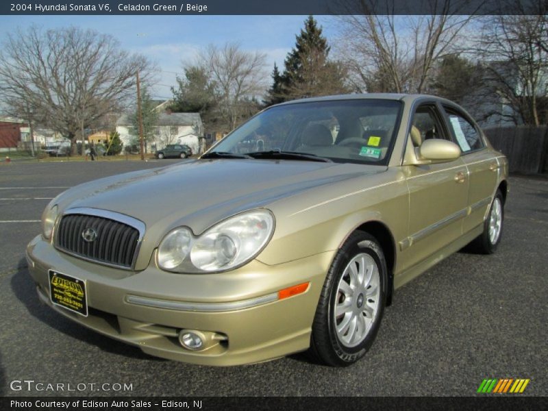 Front 3/4 View of 2004 Sonata V6