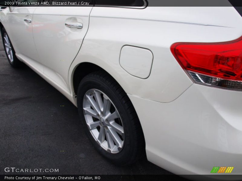 Blizzard Pearl / Gray 2009 Toyota Venza AWD