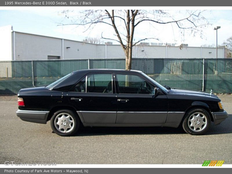  1995 E 300D Sedan Black