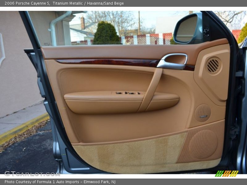 Door Panel of 2006 Cayenne S