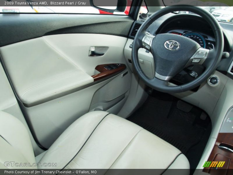 Blizzard Pearl / Gray 2009 Toyota Venza AWD