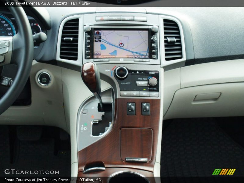 Blizzard Pearl / Gray 2009 Toyota Venza AWD