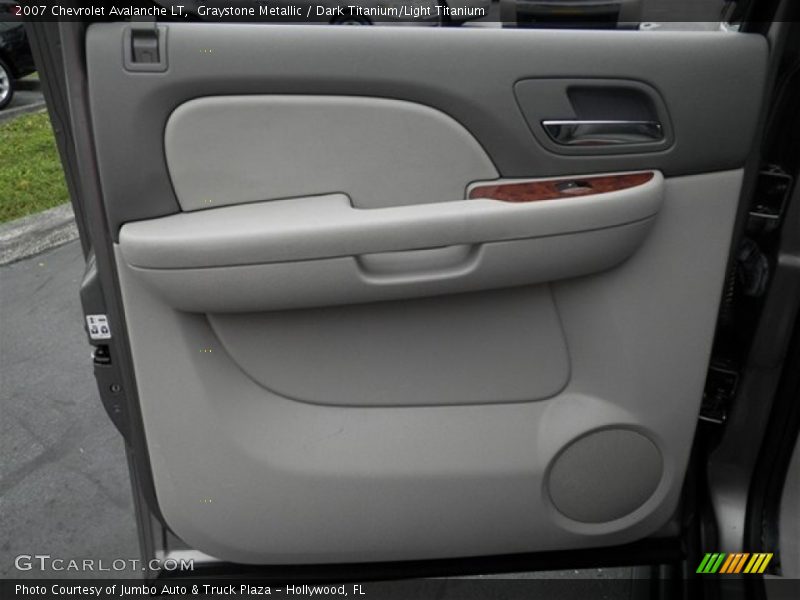 Graystone Metallic / Dark Titanium/Light Titanium 2007 Chevrolet Avalanche LT