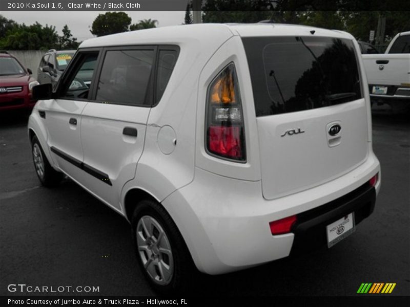 Clear White / Black Cloth 2010 Kia Soul 1.6