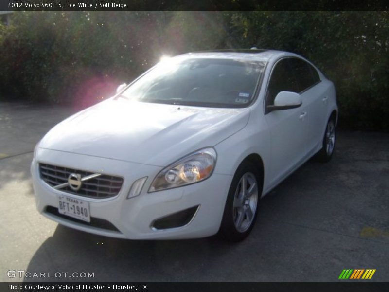 Ice White / Soft Beige 2012 Volvo S60 T5
