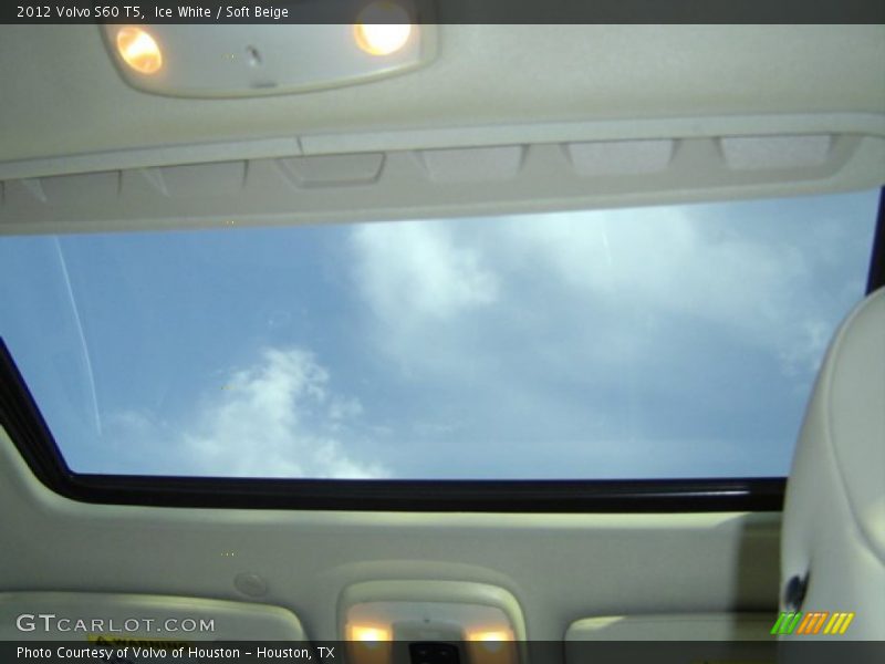 Ice White / Soft Beige 2012 Volvo S60 T5