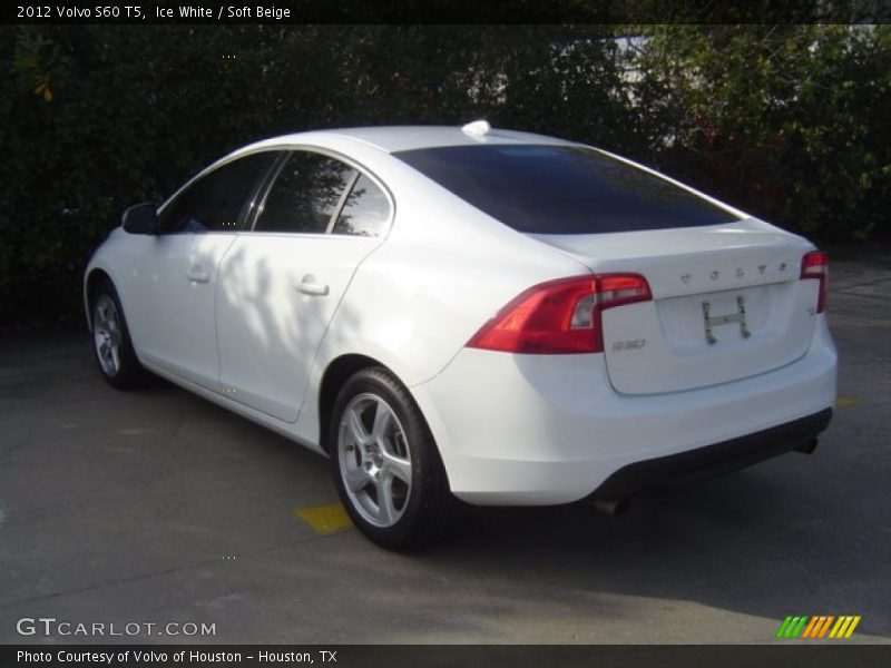 Ice White / Soft Beige 2012 Volvo S60 T5