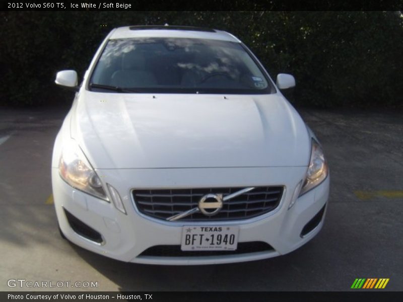 Ice White / Soft Beige 2012 Volvo S60 T5