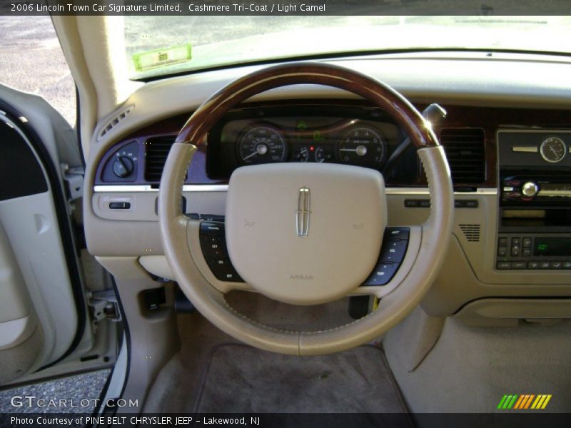 Cashmere Tri-Coat / Light Camel 2006 Lincoln Town Car Signature Limited