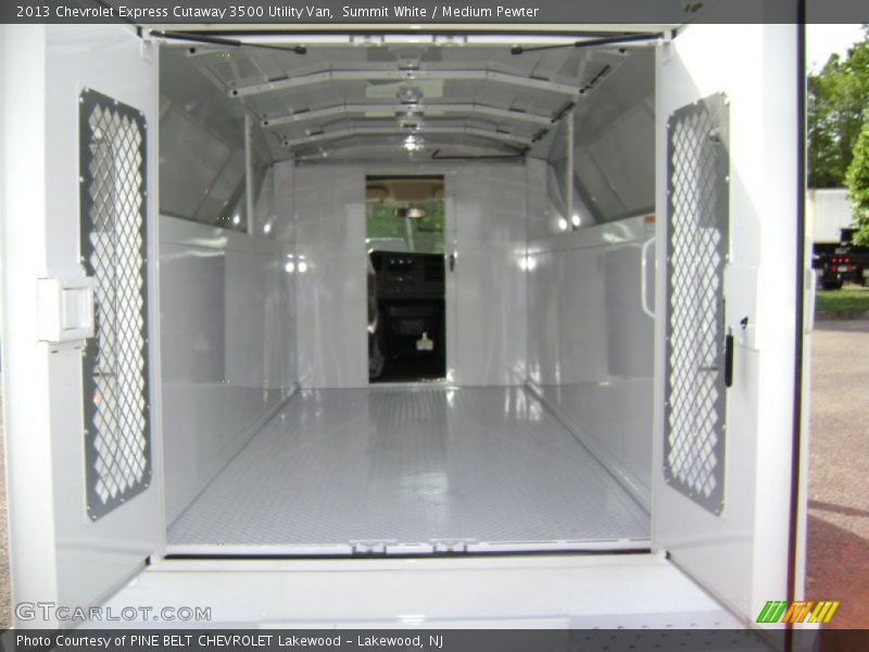 Summit White / Medium Pewter 2013 Chevrolet Express Cutaway 3500 Utility Van