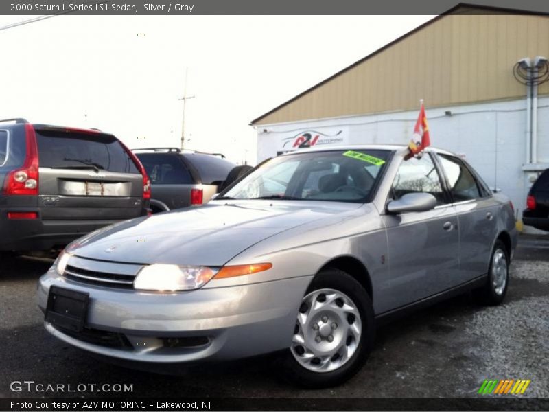 Silver / Gray 2000 Saturn L Series LS1 Sedan