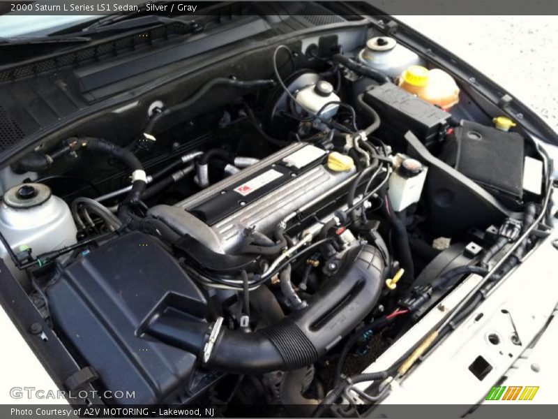 Silver / Gray 2000 Saturn L Series LS1 Sedan