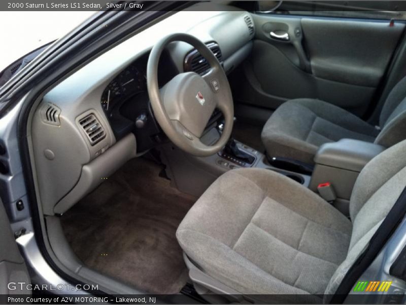 Silver / Gray 2000 Saturn L Series LS1 Sedan