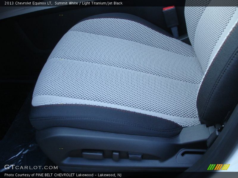 Summit White / Light Titanium/Jet Black 2013 Chevrolet Equinox LT