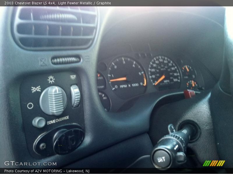Light Pewter Metallic / Graphite 2003 Chevrolet Blazer LS 4x4