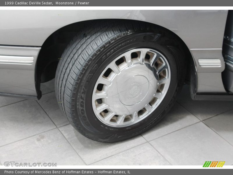  1999 DeVille Sedan Wheel