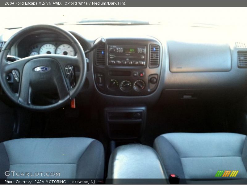 Oxford White / Medium/Dark Flint 2004 Ford Escape XLS V6 4WD