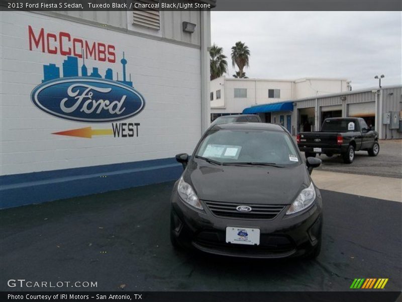 Tuxedo Black / Charcoal Black/Light Stone 2013 Ford Fiesta S Sedan