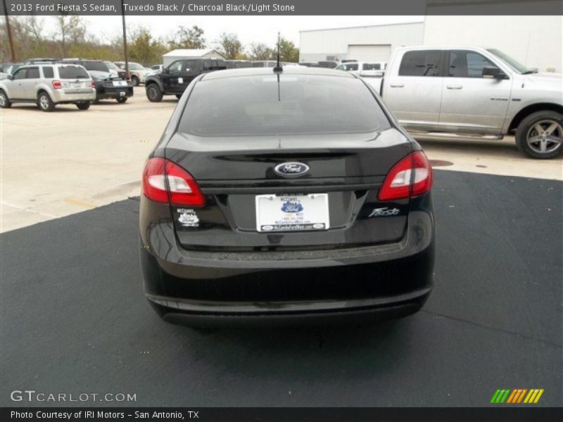 Tuxedo Black / Charcoal Black/Light Stone 2013 Ford Fiesta S Sedan