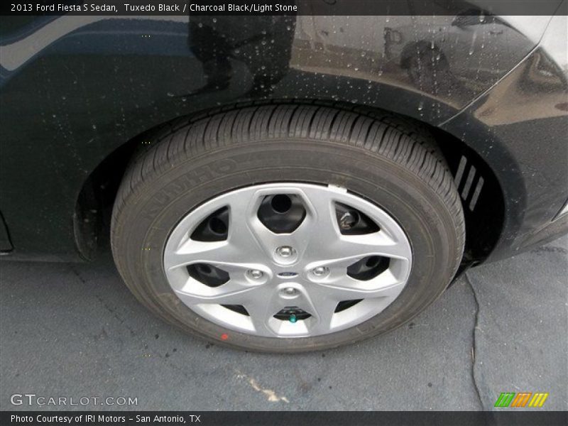 Tuxedo Black / Charcoal Black/Light Stone 2013 Ford Fiesta S Sedan