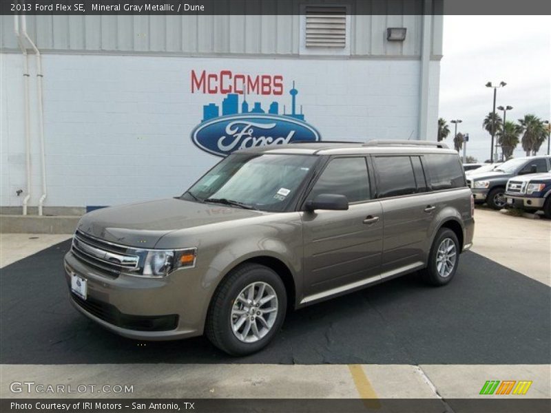 Mineral Gray Metallic / Dune 2013 Ford Flex SE