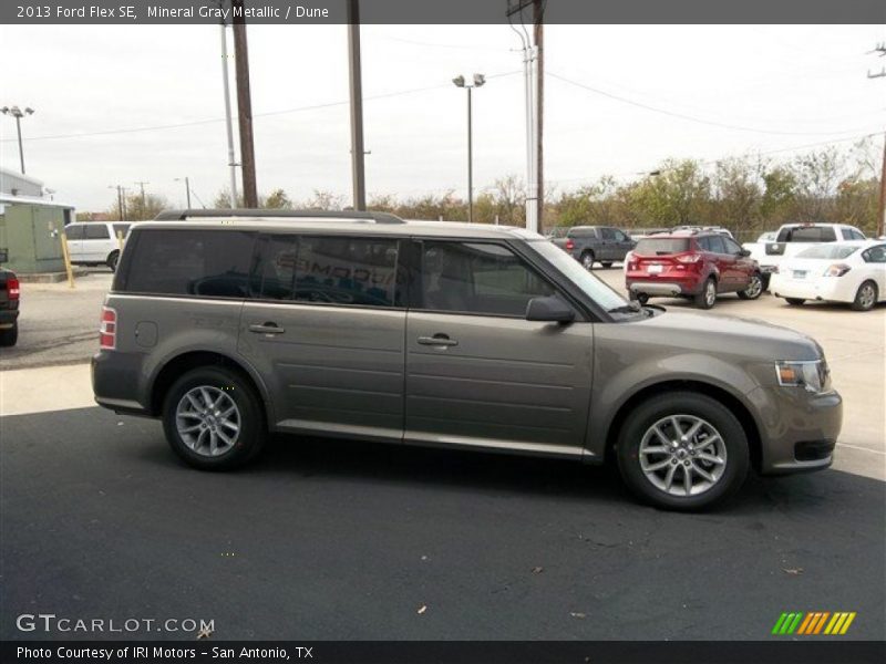 Mineral Gray Metallic / Dune 2013 Ford Flex SE