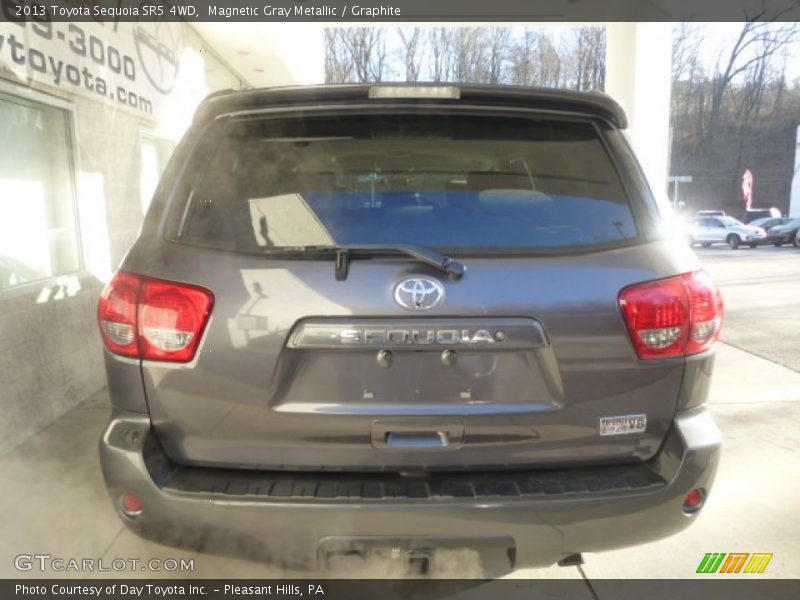 Magnetic Gray Metallic / Graphite 2013 Toyota Sequoia SR5 4WD
