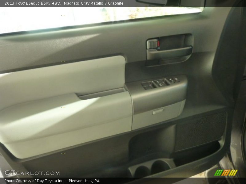 Magnetic Gray Metallic / Graphite 2013 Toyota Sequoia SR5 4WD