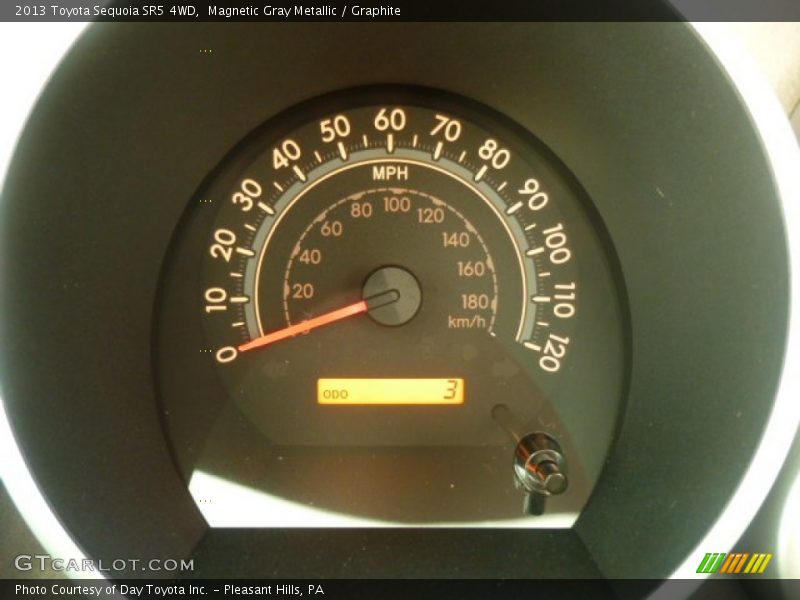 Magnetic Gray Metallic / Graphite 2013 Toyota Sequoia SR5 4WD