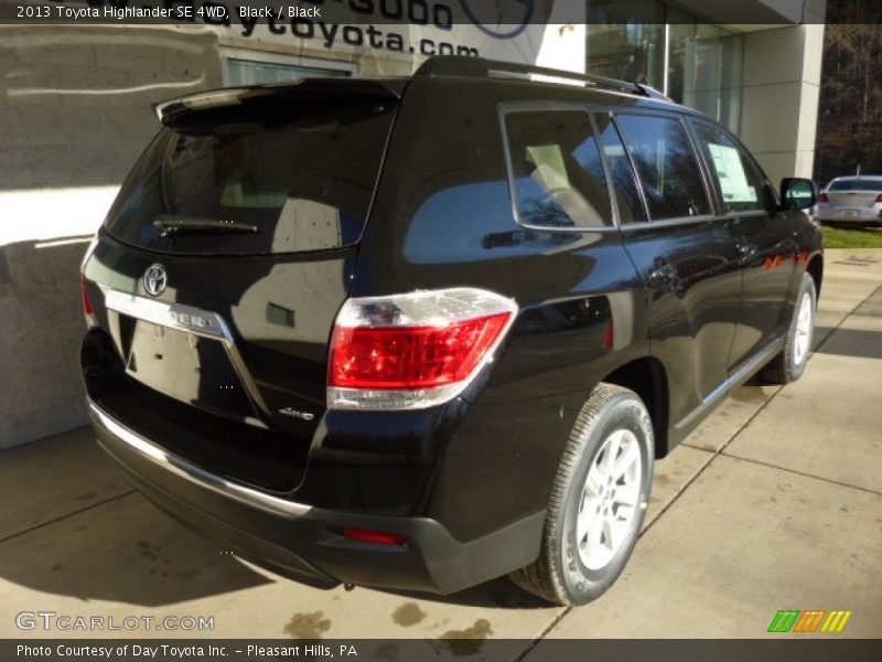 Black / Black 2013 Toyota Highlander SE 4WD