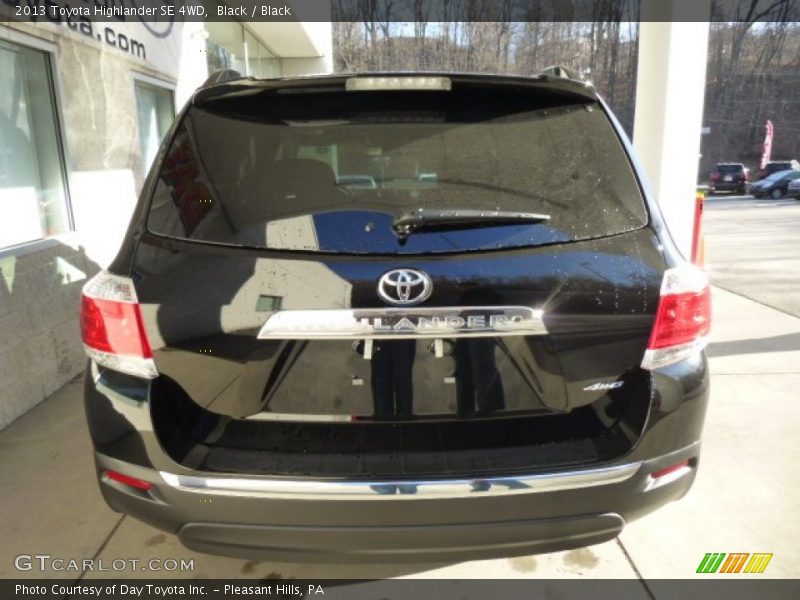 Black / Black 2013 Toyota Highlander SE 4WD